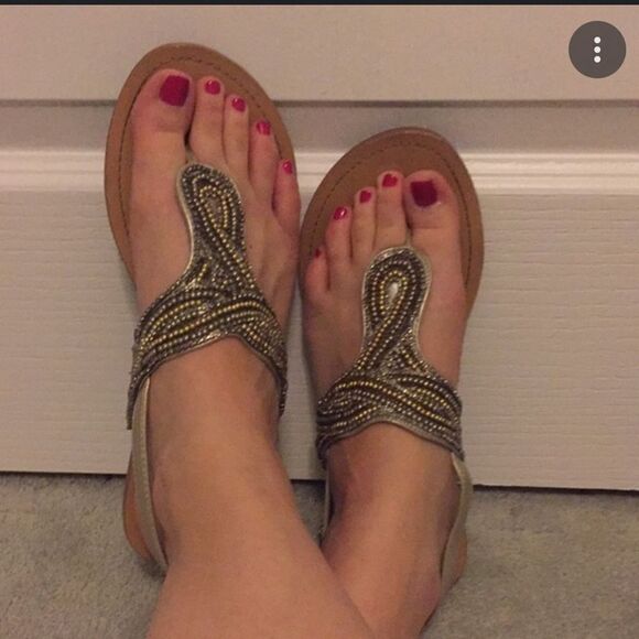 BRAND NEW WOMEN"S ATRILE SUNSHINE GOLD THONG BACK STRAP SANDAL - Picture 1 of 15